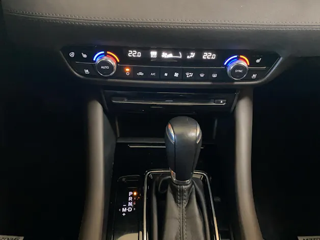 MAZDA 6 Sportwagon SKYACTIV-D 184 Revolution Allrad Automat / Signature Pack