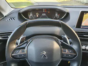 PEUGEOT 3008 1.6 BlueHDi Allure