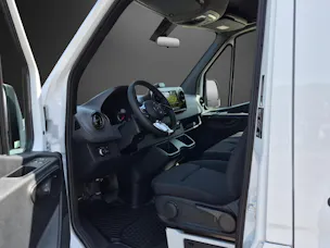 MERCEDES-BENZ Sprinter 319 CDI Standard 9G-TRONIC