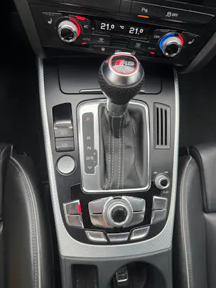 AUDI RS4 Avant 4.2 FSI V8 quattro S-tronic