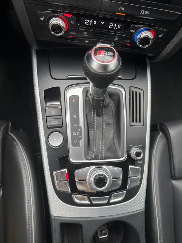 AUDI RS4 Avant 4.2 FSI V8 quattro S-tronic