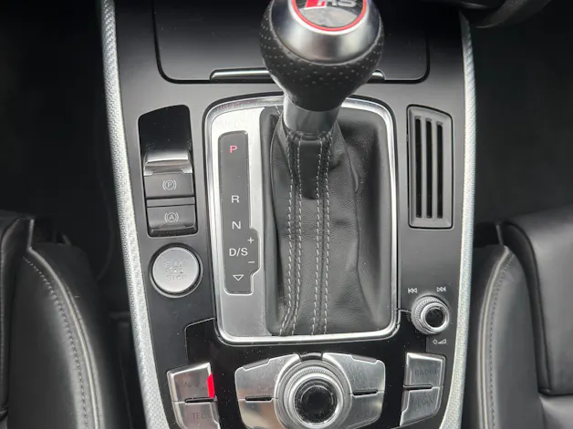 AUDI RS4 Avant 4.2 FSI V8 quattro S-tronic
