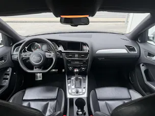 AUDI RS4 Avant 4.2 FSI V8 quattro S-tronic