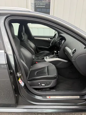 AUDI RS4 Avant 4.2 FSI V8 quattro S-tronic