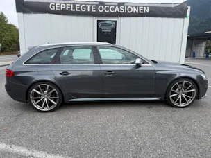 AUDI RS4 Avant 4.2 FSI V8 quattro S-tronic