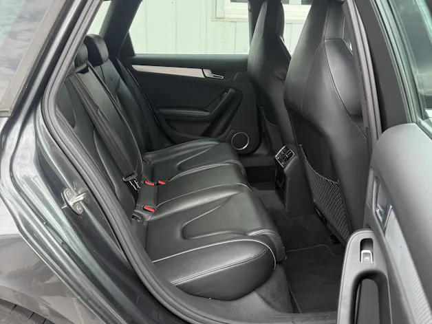 AUDI RS4 Avant 4.2 FSI V8 quattro S-tronic