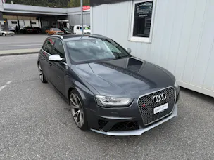 AUDI RS4 Avant 4.2 FSI V8 quattro S-tronic