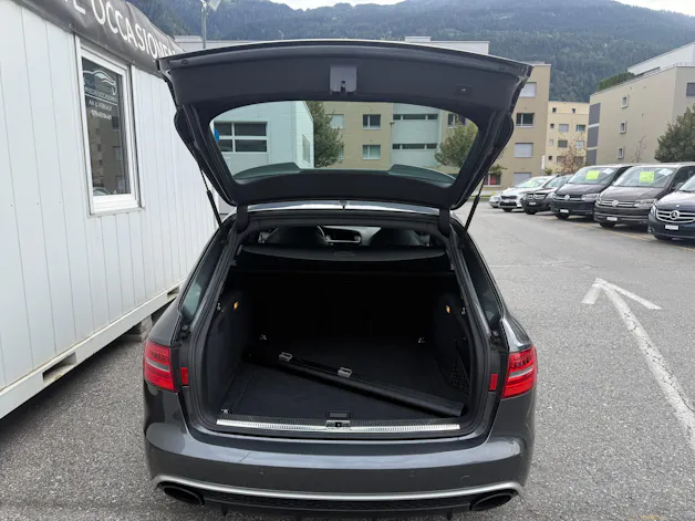 AUDI RS4 Avant 4.2 FSI V8 quattro S-tronic