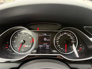 AUDI RS4 Avant 4.2 FSI V8 quattro S-tronic
