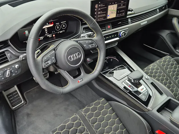 AUDI RS4 Avant 25 year edition quattro tiptronic