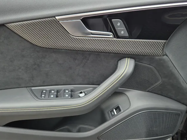 AUDI RS4 Avant 25 year edition quattro tiptronic