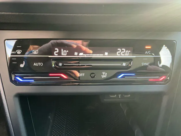 VW Polo GTI 2.0 TSI DSG *** PANORAMAGLASDACH & NAVI DISCOVER PRO ***