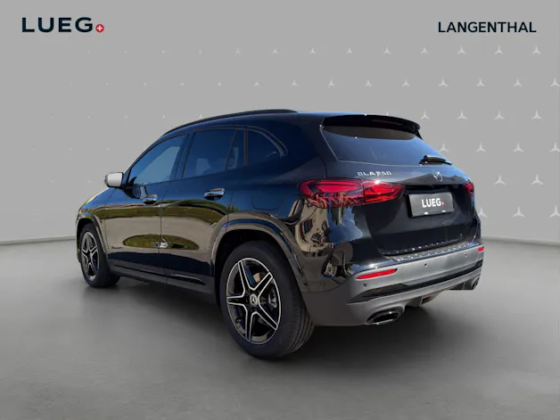MERCEDES-BENZ GLA 250 4Matic 8G-DCT Swiss Star