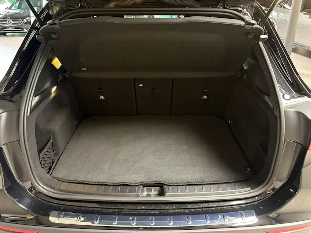 MERCEDES-BENZ GLA 200 AMG Line 7G-DCT