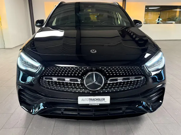 MERCEDES-BENZ GLA 200 AMG Line 7G-DCT