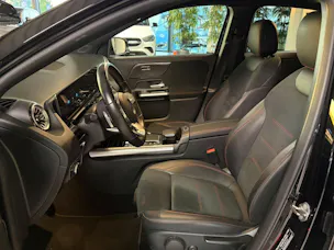 MERCEDES-BENZ GLA 200 AMG Line 7G-DCT