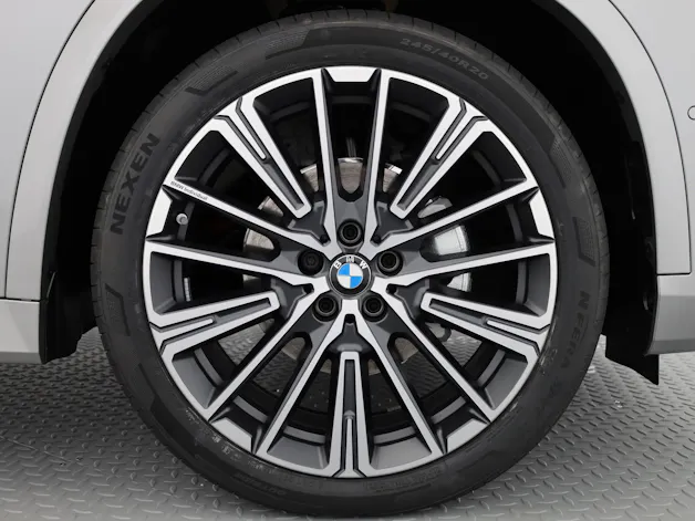 BMW iX1 eDrive 20 M Sport