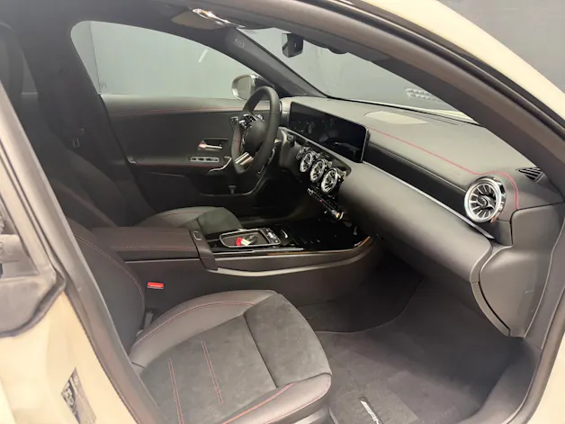MERCEDES-BENZ CLA 250 4M - SB - AMG / DISTRONIC / Rückfahrkamera / Memory / Multibeam LED