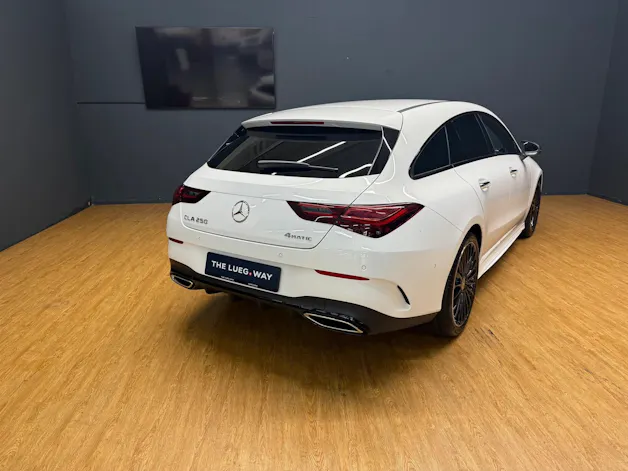 MERCEDES-BENZ CLA 250 4M - SB - AMG / DISTRONIC / Rückfahrkamera / Memory / Multibeam LED