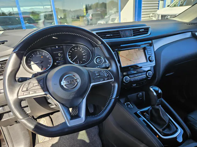 NISSAN Qashqai 1.3 DIG-T tekna DCT