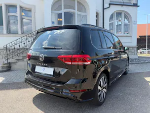 VW Touran 1.5 TSI Highline DSG R-LINE BLACK UND STYL / 48 MONATE WERK GARANTIE