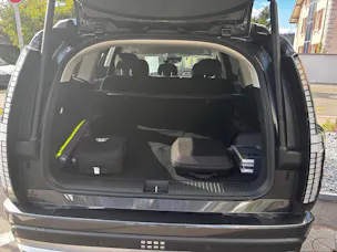 HYUNDAI Ioniq 9 110kWh Amplia 4WD