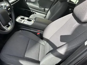 HYUNDAI Ioniq 9 110kWh Amplia 4WD