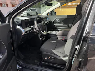 HYUNDAI Ioniq 9 110kWh Amplia 4WD