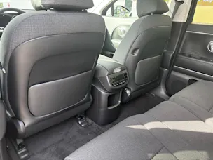 HYUNDAI Ioniq 9 110kWh Amplia 4WD