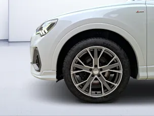 AUDI Q3 40 TFSI S line quattro S-tronic