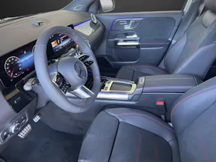 MERCEDES-BENZ GLA 200 Night Star 7G-D