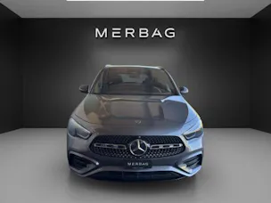 MERCEDES-BENZ GLA 200 Night Star 7G-D