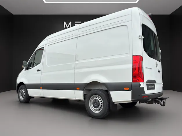 MERCEDES-BENZ eSprinter 320 81kWh Standard Hoch Worker