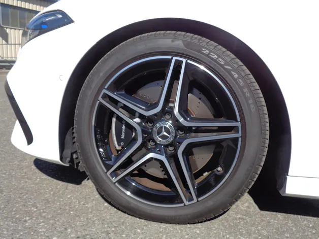 MERCEDES-BENZ A 250 4Matic 8G-DCT AMG Line