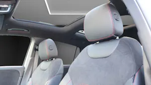 MERCEDES-BENZ GLA 250 4MATIC Swiss Star