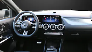 MERCEDES-BENZ GLA 250 4MATIC Swiss Star