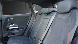 MERCEDES-BENZ GLA 250 4MATIC Swiss Star