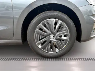 SKODA Fabia 1.5 TSI Dynamic DSG