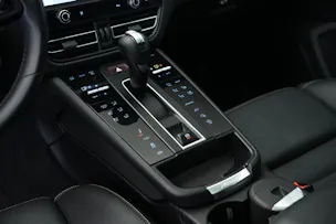 PORSCHE Macan GTS PDK *CH-Fahrzeug* *Panorama*