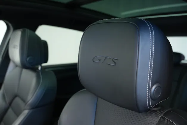 PORSCHE Macan GTS PDK *CH-Fahrzeug* *Panorama*