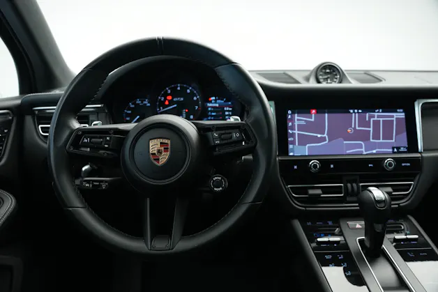 PORSCHE Macan GTS PDK *CH-Fahrzeug* *Panorama*