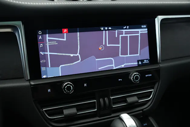 PORSCHE Macan GTS PDK *CH-Fahrzeug* *Panorama*