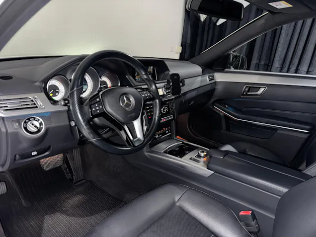 MERCEDES-BENZ E 220 CDI Avantgarde 7G-Tronic