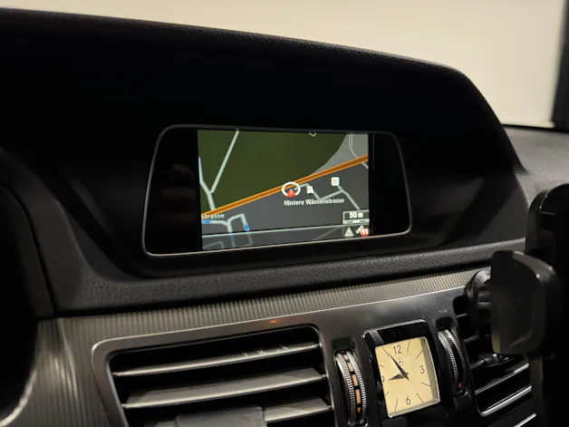 MERCEDES-BENZ E 220 CDI Avantgarde 7G-Tronic