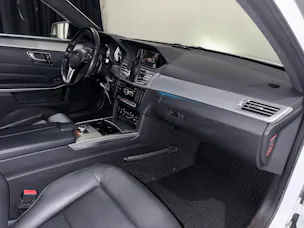 MERCEDES-BENZ E 220 CDI Avantgarde 7G-Tronic