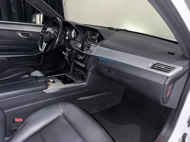 MERCEDES-BENZ E 220 CDI Avantgarde 7G-Tronic