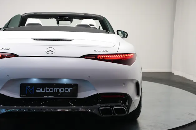 MERCEDES-BENZ AMG SL 63 4M Speedshift MCT *Designo Mattlackierung*