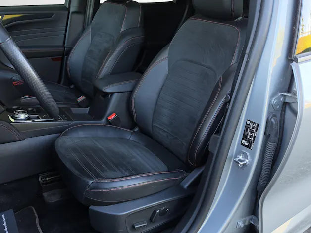 FORD Kuga 2.5 Hybrid ST-Line X 4x4