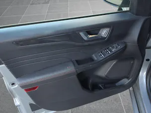 FORD Kuga 2.5 Hybrid ST-Line X 4x4
