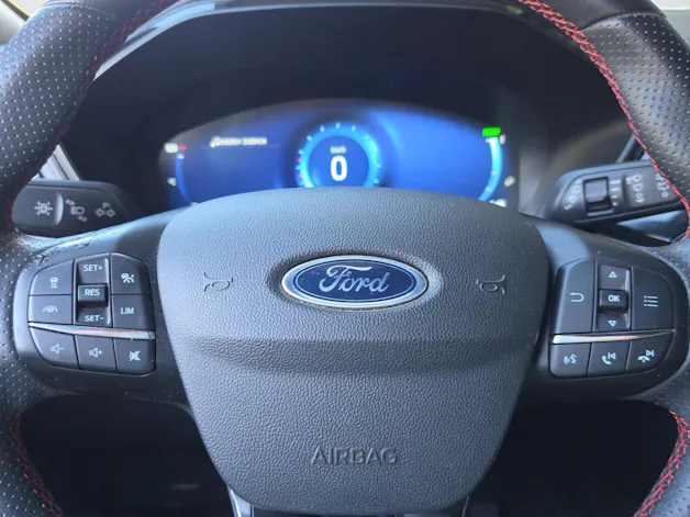 FORD Kuga 2.5 Hybrid ST-Line X 4x4